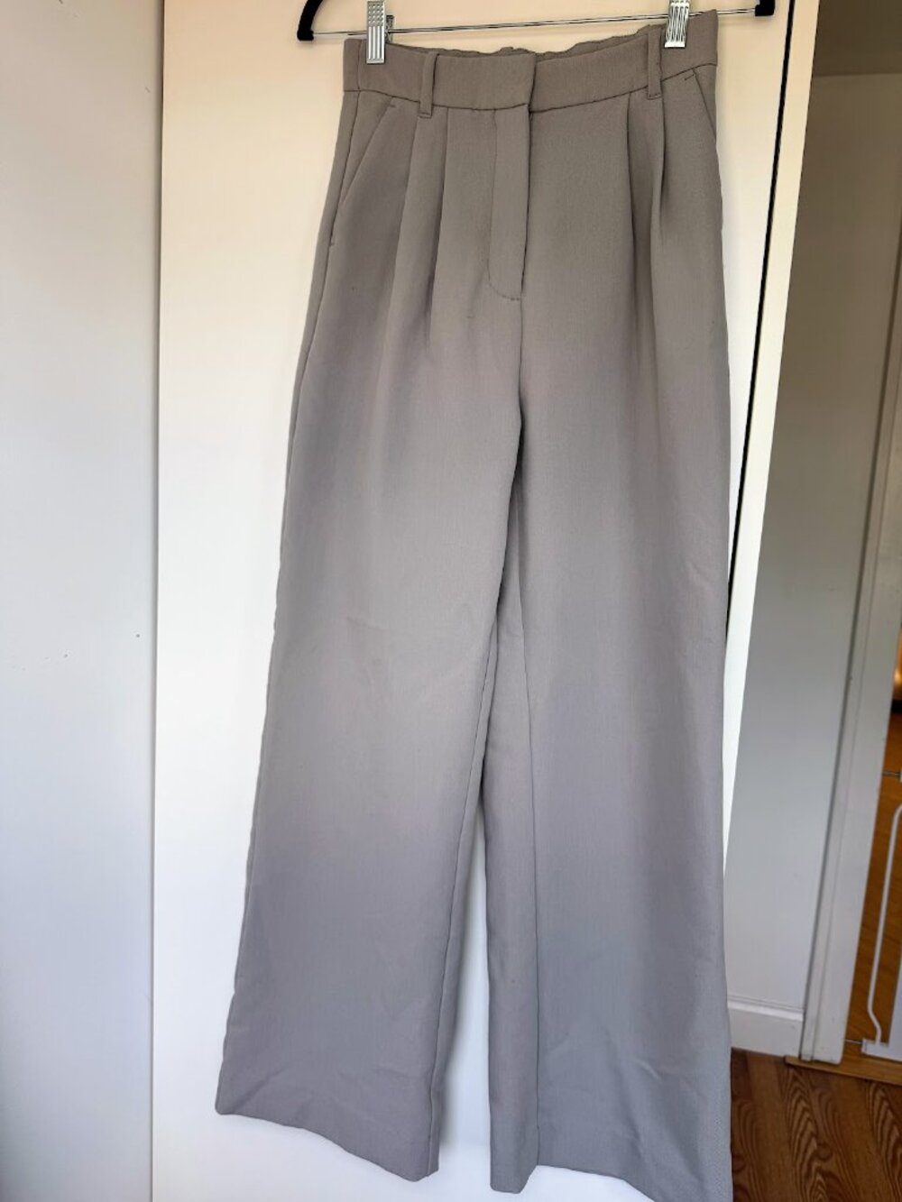 A&F Sloane Tailored Wide Leg Pant - 26R, Grey